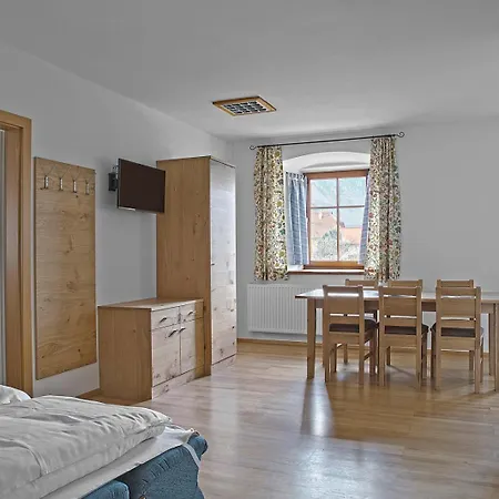 Apartament Alte Schule *